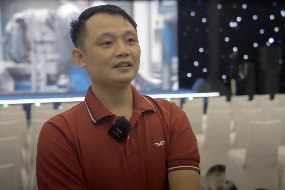 Anh Thanh (TP.HCM), chủ nhân VF 9 khẳng định, xe điện không bất tiện như nhiều người nghĩ Anh Thanh (TP.HCM), chủ nhân VF 9 khẳng định, xe điện không bất tiện như nhiều người nghĩ