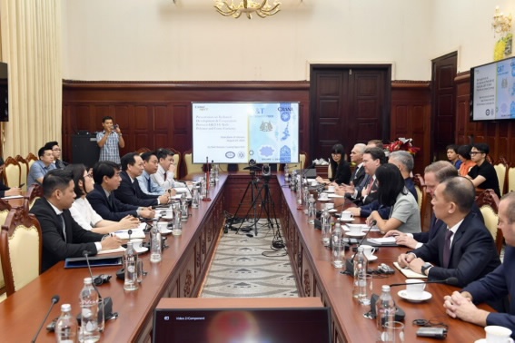 Phó Thống đốc Thường trực NHNN Đào Minh Tú tiếp xã giao Đại sứ Hoa Kỳ Phó Thống đốc Thường trực NHNN Đào Minh Tú tiếp xã giao Đại sứ Hoa Kỳ