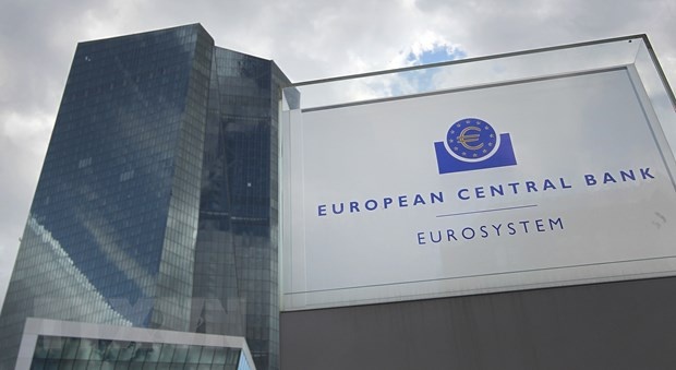 ECB tăng lãi suất lần thứ 10 liên tiếp, lên mức cao kỷ lục | Tài chính | Vietnam+ (VietnamPlus)
