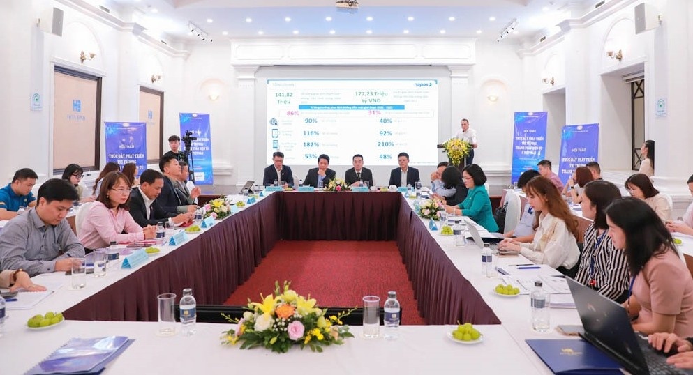 Thúc đẩy phát triển thị trường thanh toán điện tử ở Việt Nam