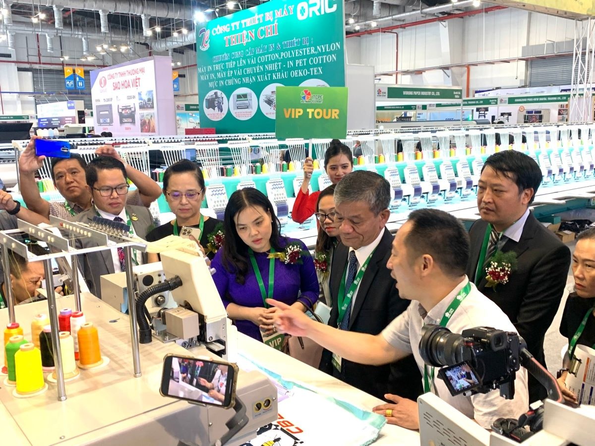 Triển lãm là sự kiện quốc tế chuyên ngành lần đầu tiên về lĩnh vực in thêu, dệt may được tổ chức tại Bình Dương.