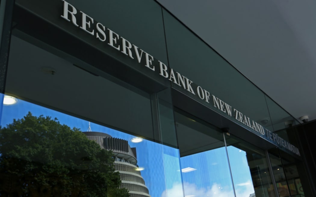 Ngân hàng trung ương New Zealand tiếp tục giữ lãi suất ổn định