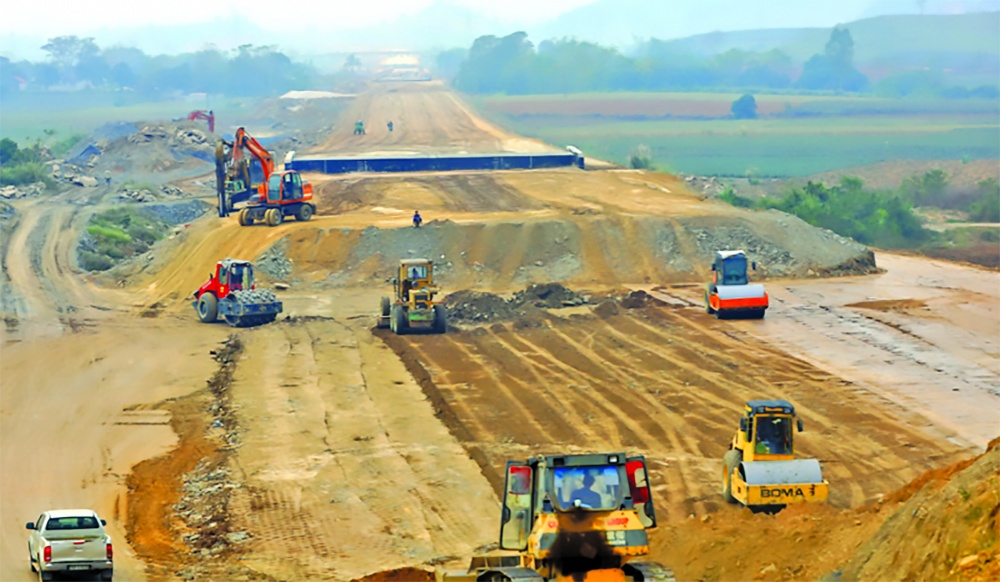 Sử dụng vốn đầu tư công hiệu quả, với các dự án giao thông trọng điểm, tạo động lực mới thúc đẩy phát triển kinh tế, xã hội