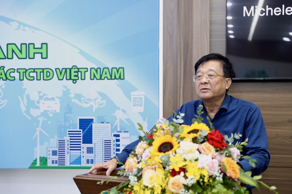 Kinh nghiệm quốc tế và giải pháp tạo điều kiện ngân hàng xanh phát triển tại Việt Nam