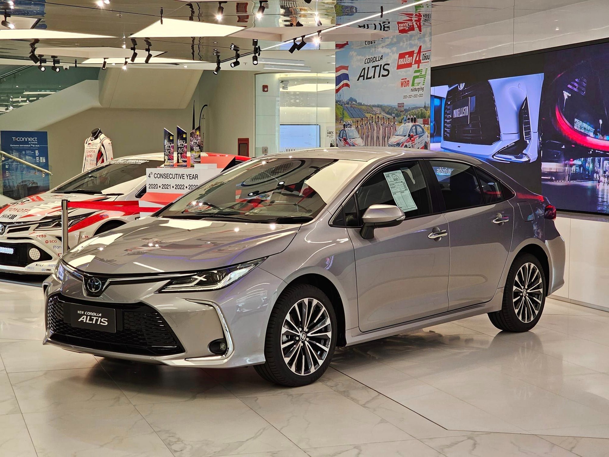 Toyota Corolla Altis 2023 ra mắt với giá bán từ 725 triệu đồng Toyota Corolla Altis 2023 ra mắt với giá bán từ 725 triệu đồng