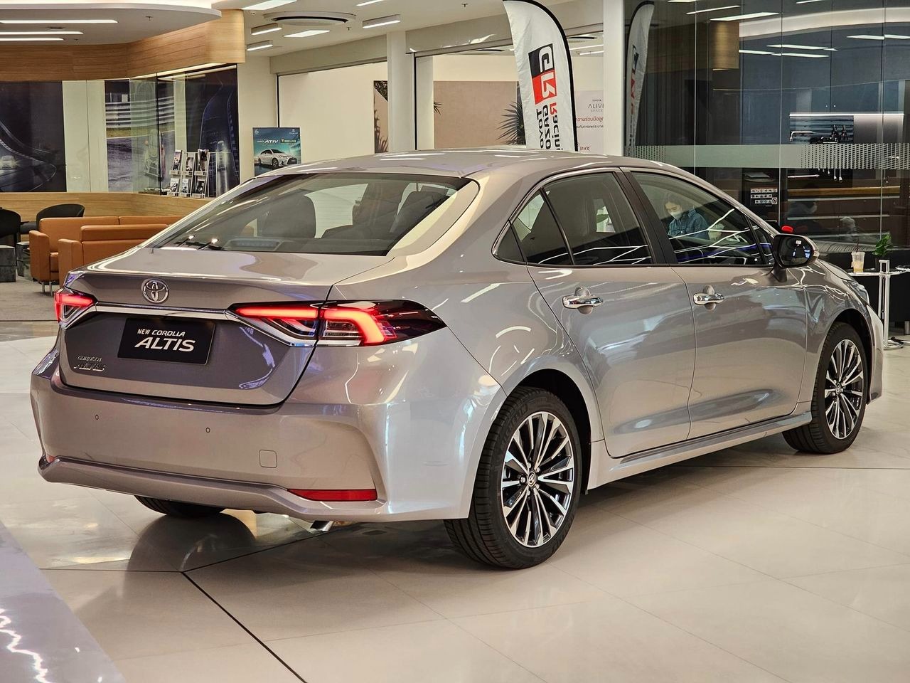 Toyota Corolla Altis 2023 ra mắt với giá bán từ 725 triệu đồng Toyota Corolla Altis 2023 ra mắt với giá bán từ 725 triệu đồng