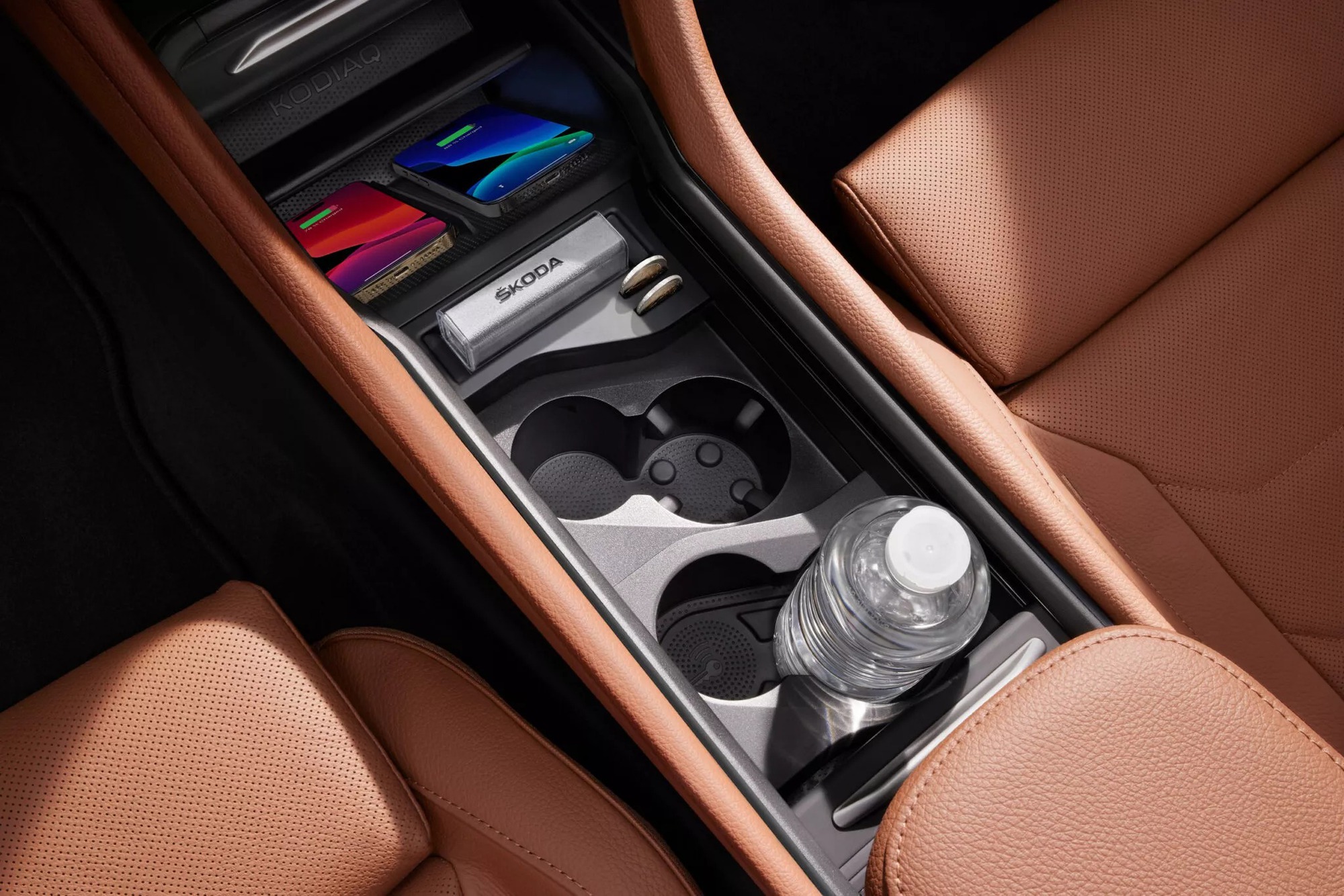 Skoda Kodiaq đời mới chính thức ra mắt, chờ ngày về Việt Nam - Ảnh 3. Skoda Kodiaq đời mới chính thức ra mắt, chờ ngày về Việt Nam - Ảnh 3.