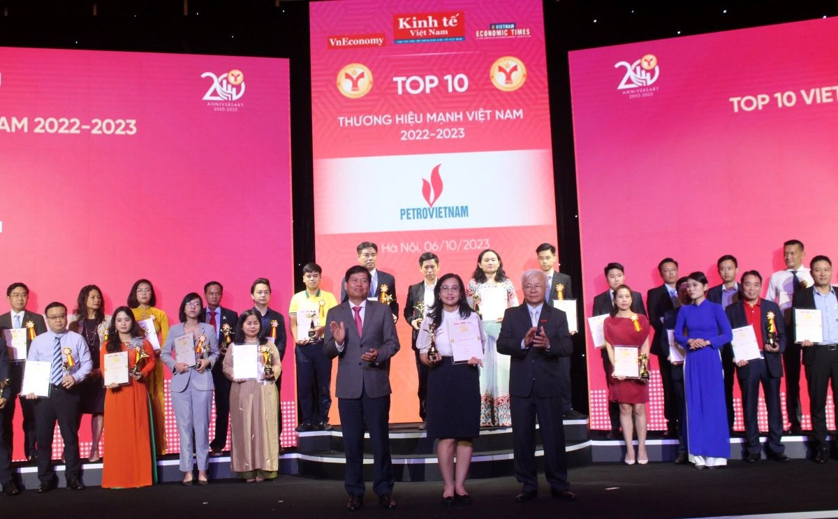 Các thương hiệu mạnh được vinh danh hàng năm là các thương hiệu doanh nghiệp có kết quả hoạt động sản xuất, kinh doanh xuất sắc. Các thương hiệu mạnh được vinh danh hàng năm là các thương hiệu doanh nghiệp có kết quả hoạt động sản xuất, kinh doanh xuất sắc.