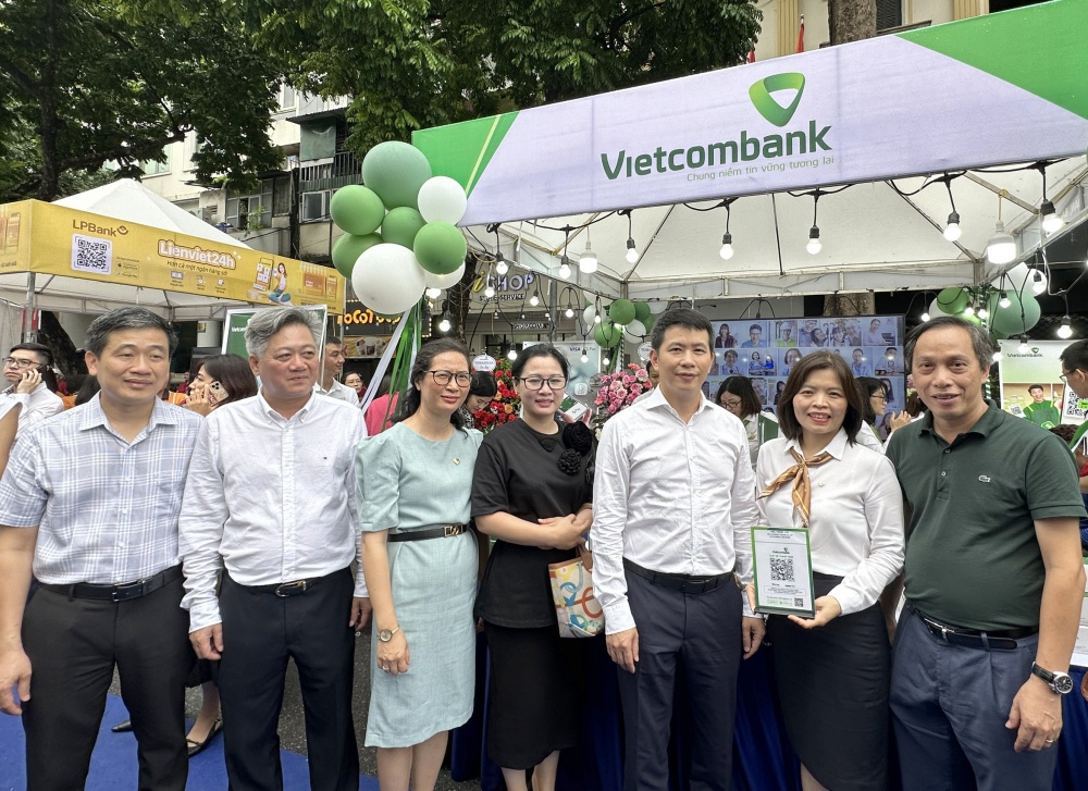 Phát động thanh toán không dùng tiền mặt trên địa bàn quận Hoàn Kiếm