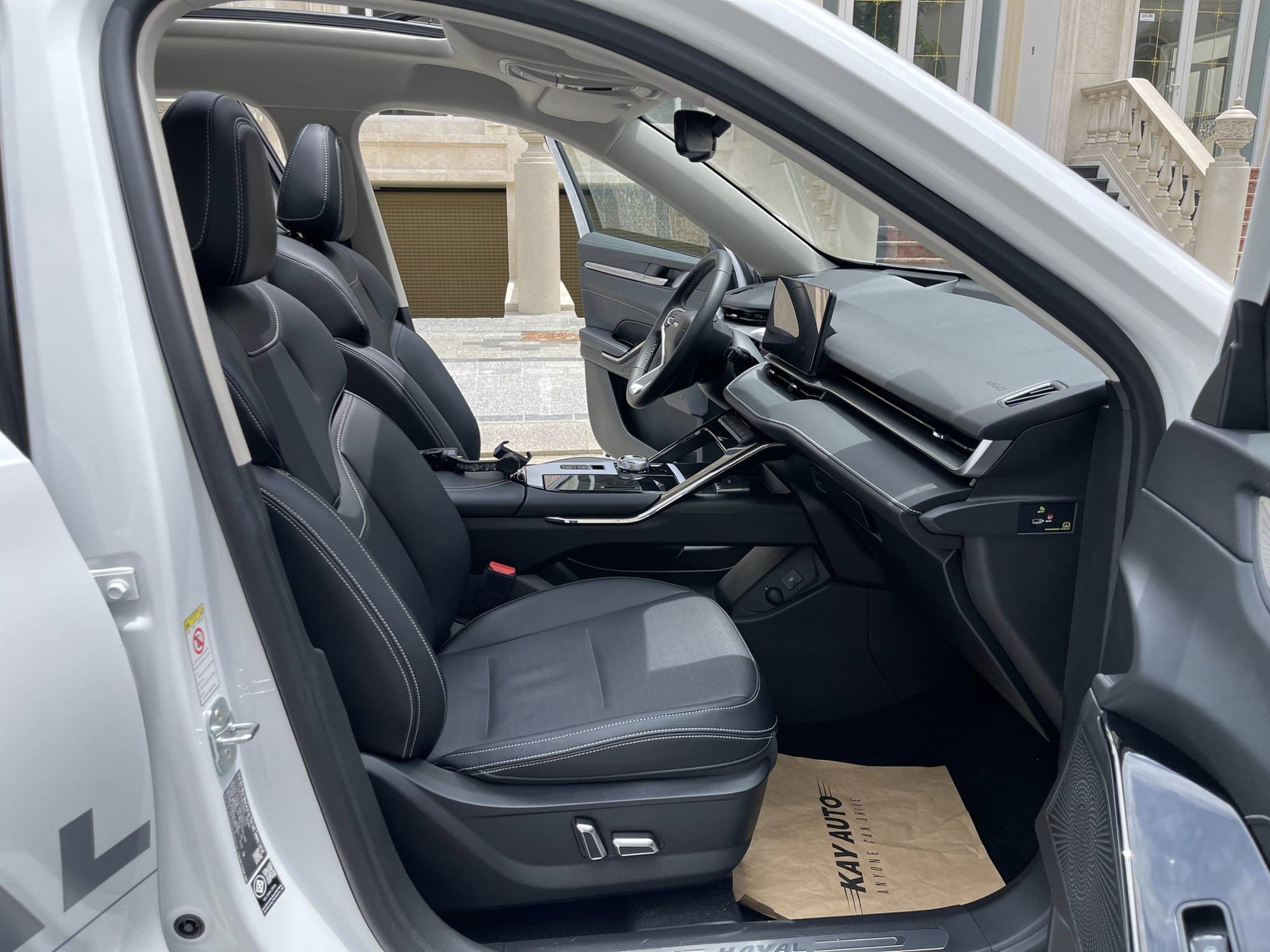 Giá bán Haval H6 HEV giảm về dưới 1 tỷ đồng