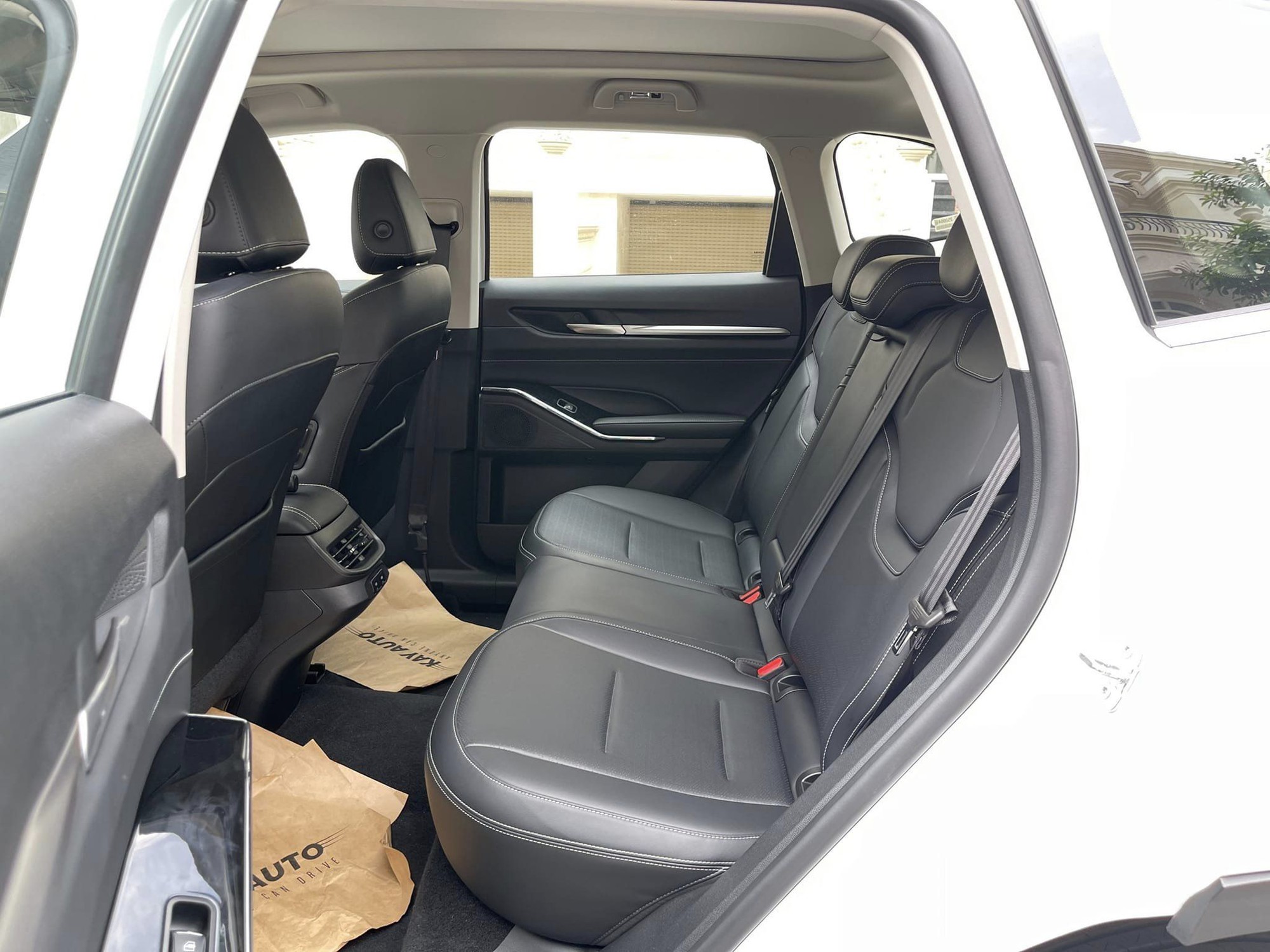 Giá bán Haval H6 HEV giảm về dưới 1 tỷ đồng