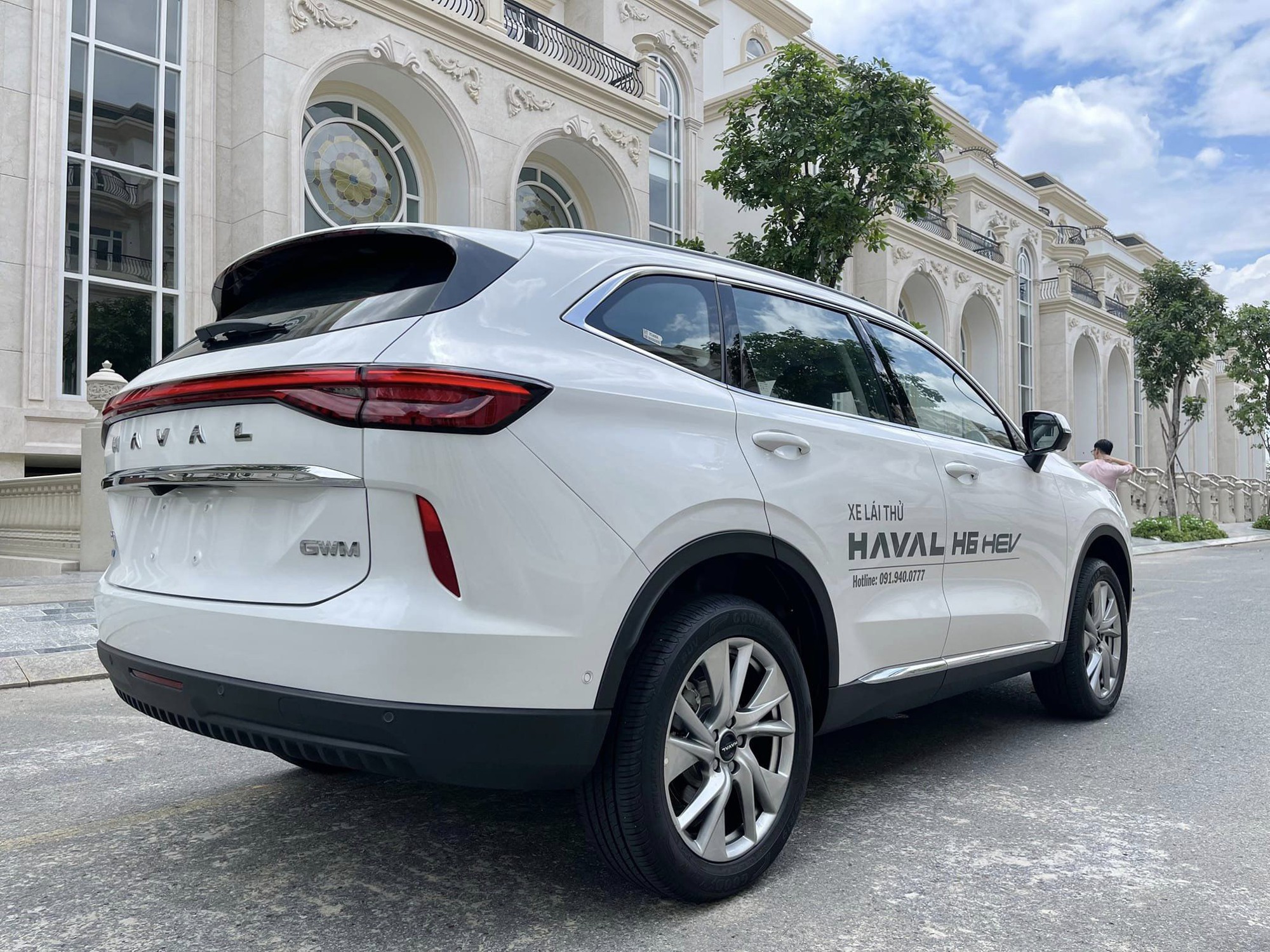 Giá bán Haval H6 HEV giảm về dưới 1 tỷ đồng