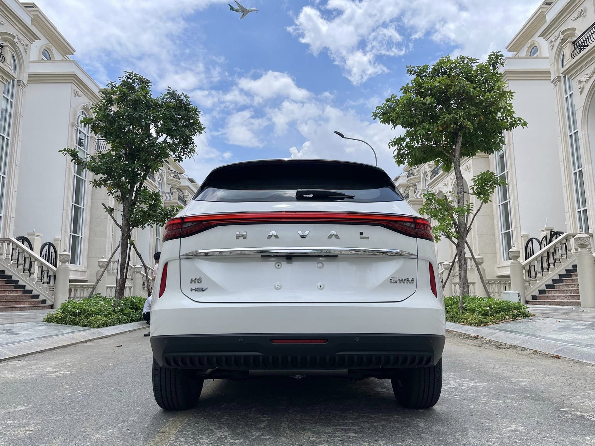 Giá bán Haval H6 HEV giảm về dưới 1 tỷ đồng