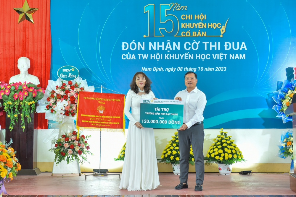 Phát huy phong trào khuyến học, khuyến tài, xây dựng xã hội học tập Phát huy phong trào khuyến học, khuyến tài, xây dựng xã hội học tập