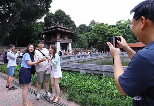 69 năm Ngày Giải phóng Thủ đô: Hà Nội vươn mình mạnh mẽ hình ảnh 3 69 nam Ngay Giai phong Thu do: Ha Noi vuon minh manh me hinh anh 3