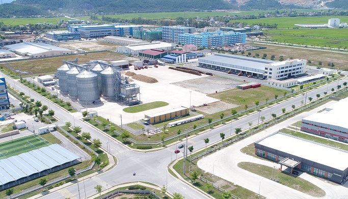 giải pháp tháo gỡ khó khăn cho người dân, doanh nghiệp trong việc tiếp cận vốn tín dụng ngân hàng...