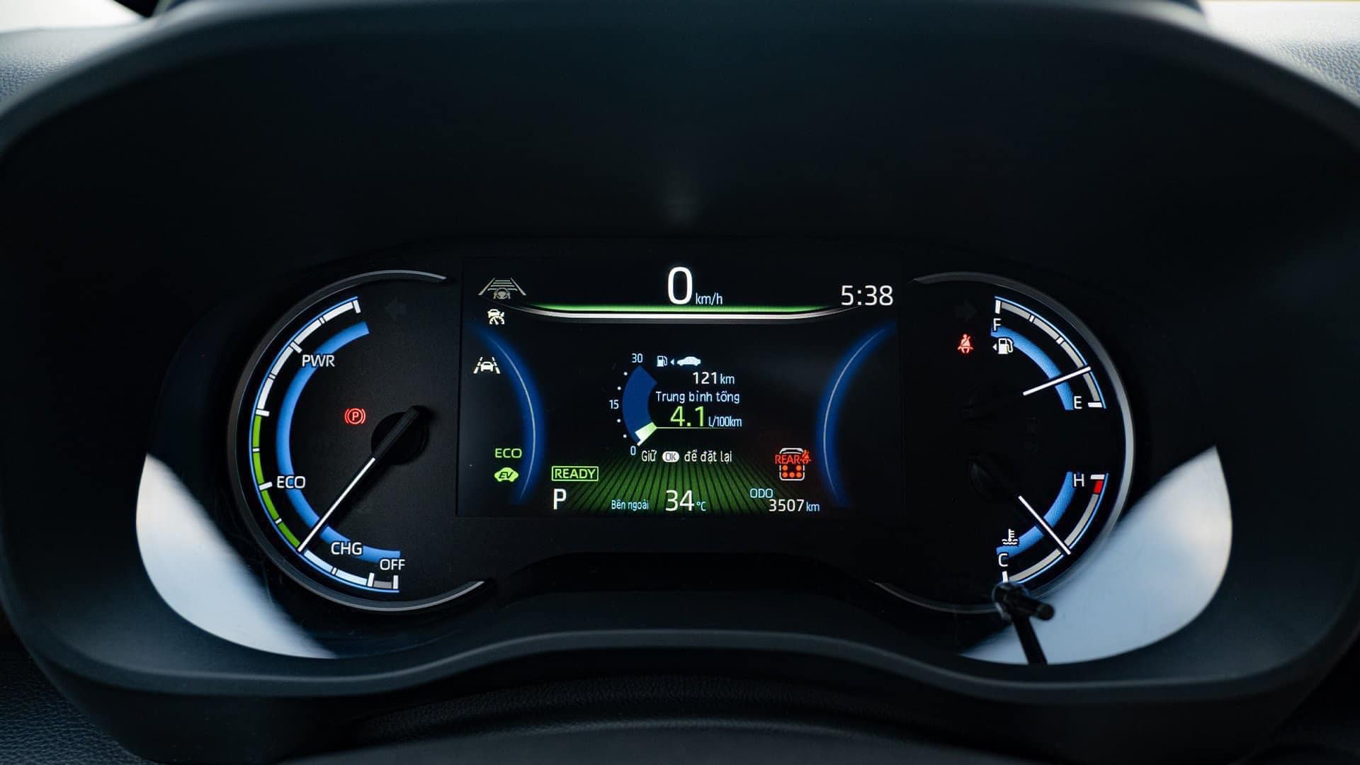 Toyota Innova Cross lộ ảnh nội, ngoại thất trước ngày ra mắt Toyota Innova Cross lộ ảnh nội, ngoại thất trước ngày ra mắt