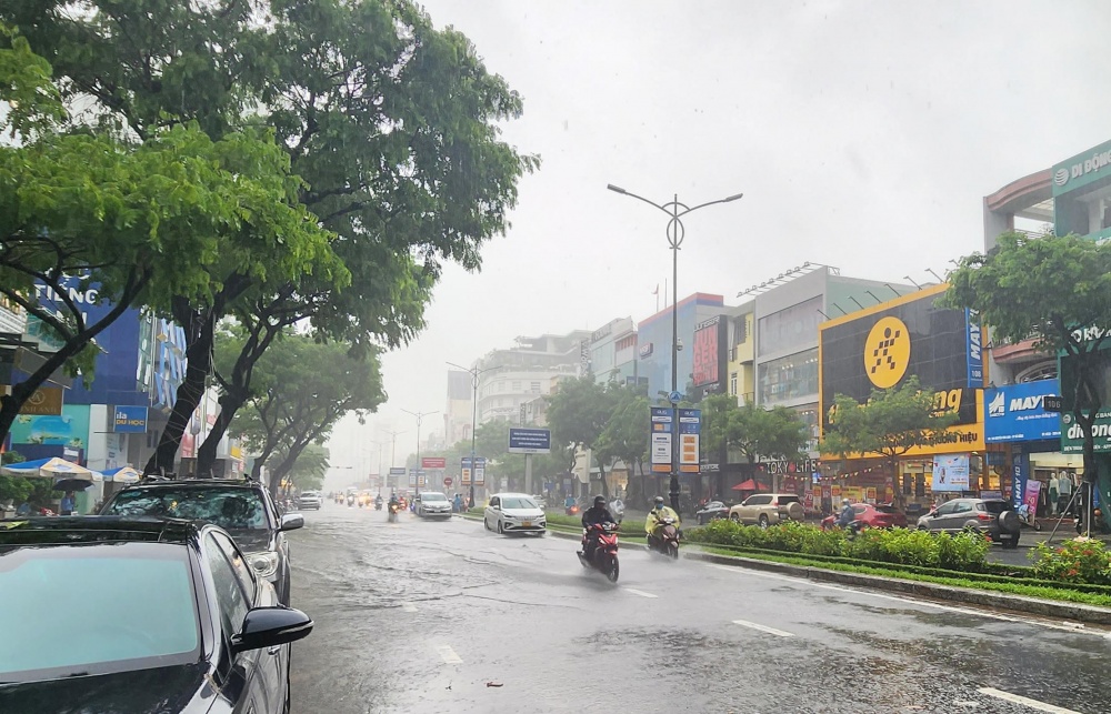 Mưa lớn kéo dài, học sinh Đà Nẵng tiếp tục phải nghỉ học