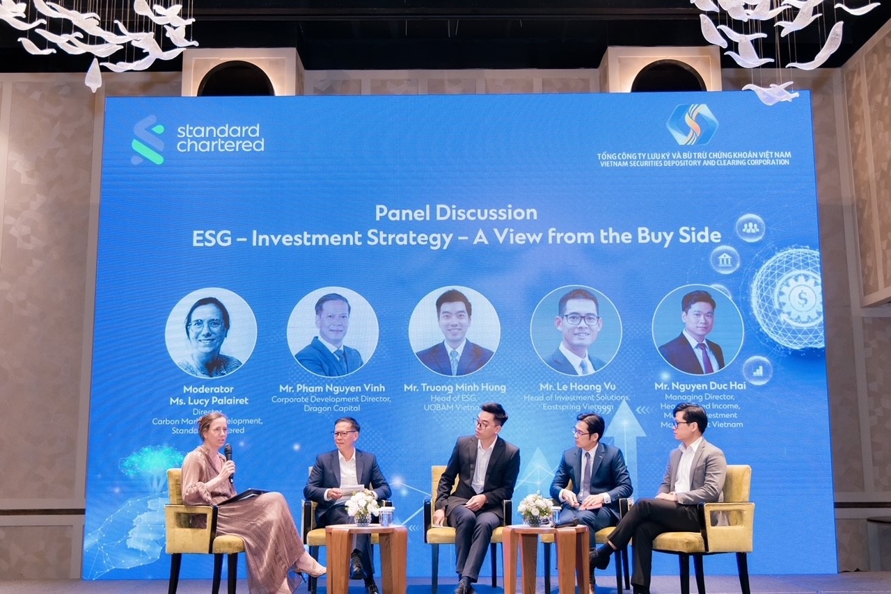 Standard Chartered thúc đẩy phát triển bền vững và số hóa tại Việt Nam