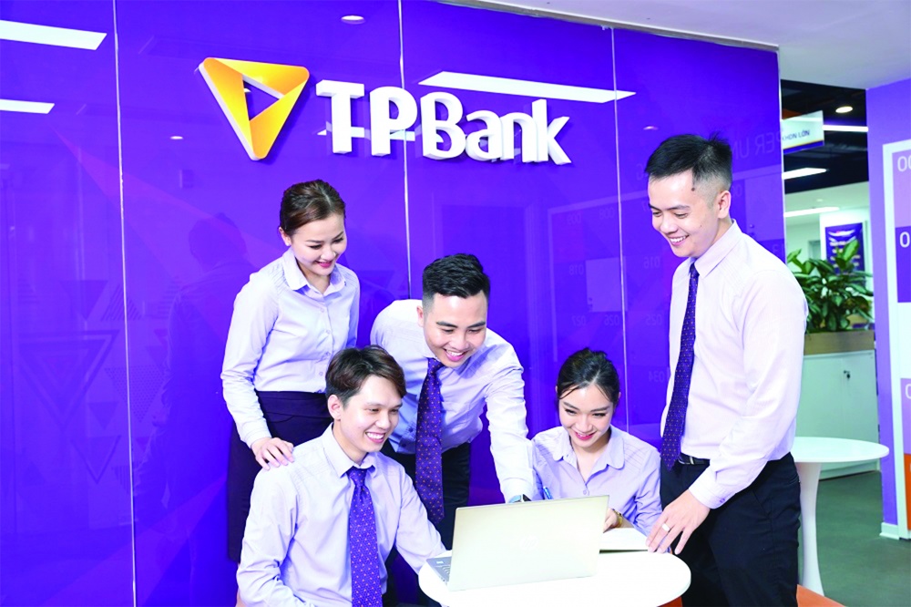 Các NHTM tiết kiệm chi phí, bằng mọi nguồn lực giảm lãi suất chia sẻ khó khăn cho doanh nghiệp