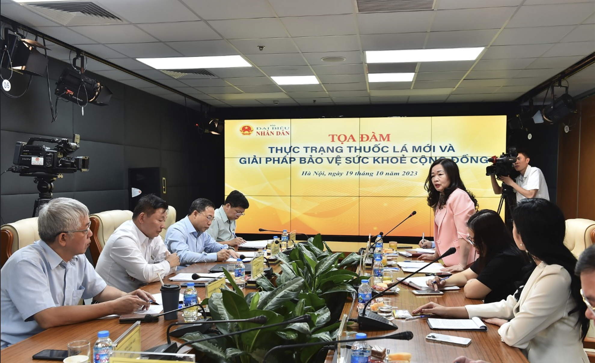 Hoàn thiện hành lang pháp lý để quản lý các sản phẩm thuốc lá mới