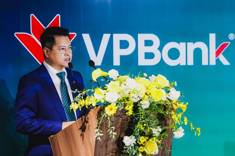 Ông Ngô Chí Dũng, Chủ tịch HĐQT VPBank phát biểu tại sự kiện Ông Ngô Chí Dũng, Chủ tịch HĐQT VPBank phát biểu tại sự kiện