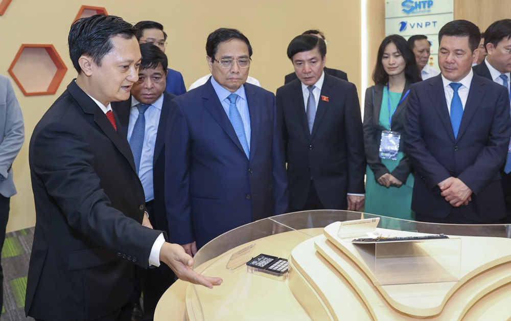 Thủ tướng: Đổi mới sáng tạo để bắt kịp, tiến lên cùng thế giới