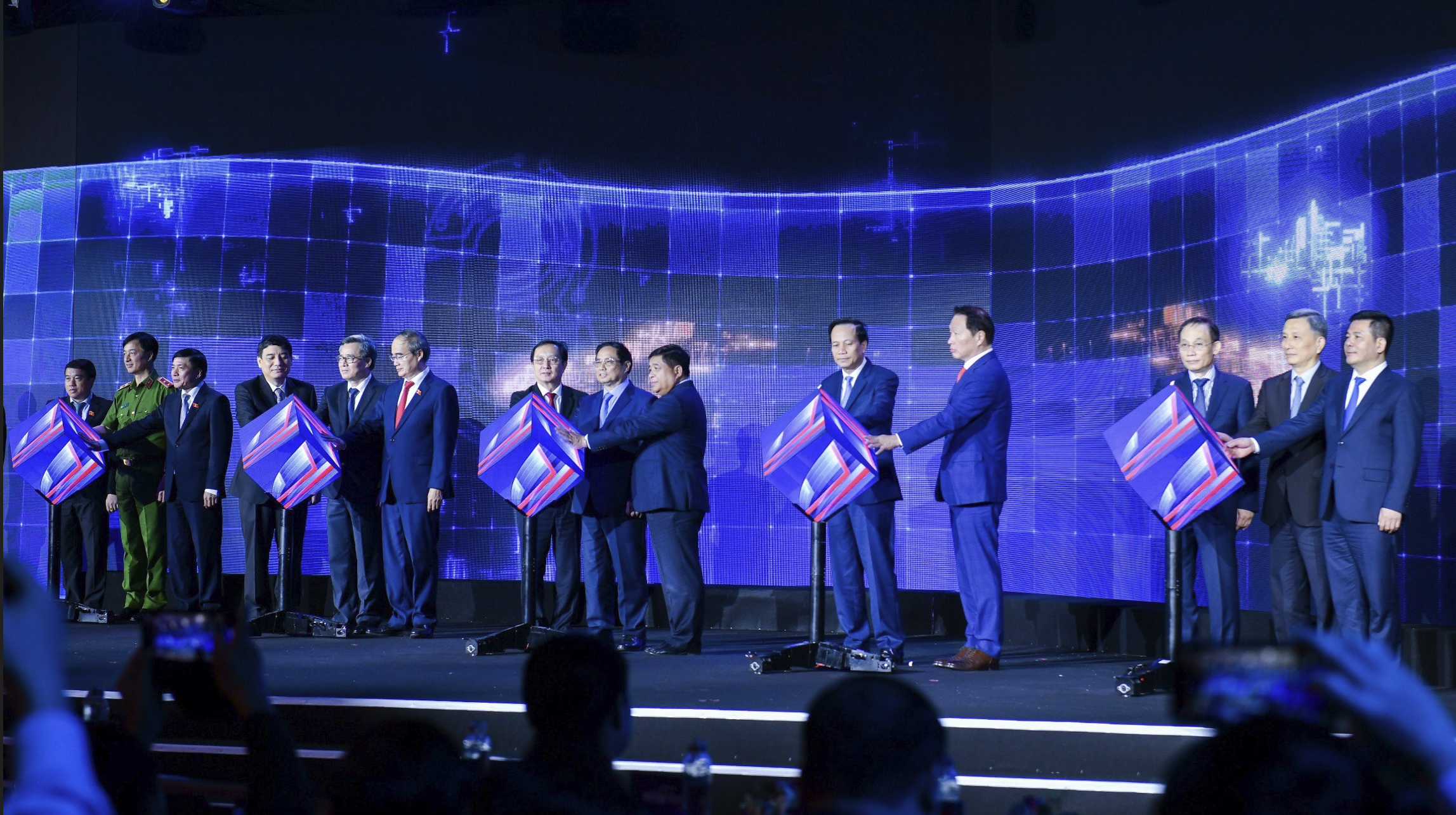 Thủ tướng: Đổi mới sáng tạo để bắt kịp, tiến lên cùng thế giới