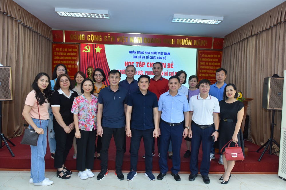 Chi bộ Vụ Tổ chức cán bộ sinh hoạt chuyên đề tại Khu Di tích K9 Chi bộ Vụ Tổ chức cán bộ sinh hoạt chuyên đề tại Khu Di tích K9