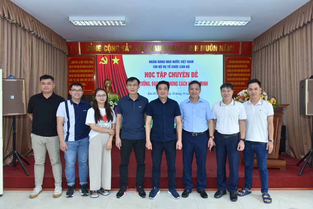 Chi bộ Vụ Tổ chức cán bộ sinh hoạt chuyên đề tại Khu Di tích K9 Chi bộ Vụ Tổ chức cán bộ sinh hoạt chuyên đề tại Khu Di tích K9