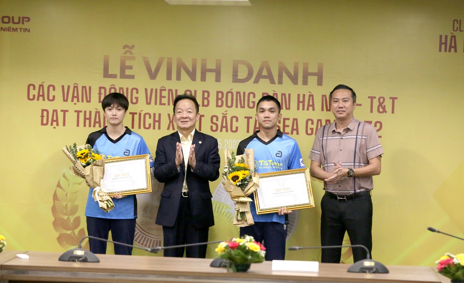Bầu Hiển thưởng lớn cho Mai Ngọc và Anh Hoàng sau tấm huy chương vàng SEA Games 32 Bầu Hiển thưởng lớn cho Mai Ngọc và Anh Hoàng sau tấm huy chương vàng SEA Games 32