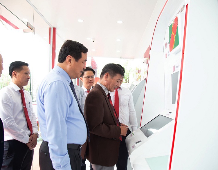 Ngân hàng trên địa bàn Quảng Nam đóng góp vào việc thúc đẩy thanh toán không dùng tiền mặt, chuyển đổi số đã có nhiều nỗ lực