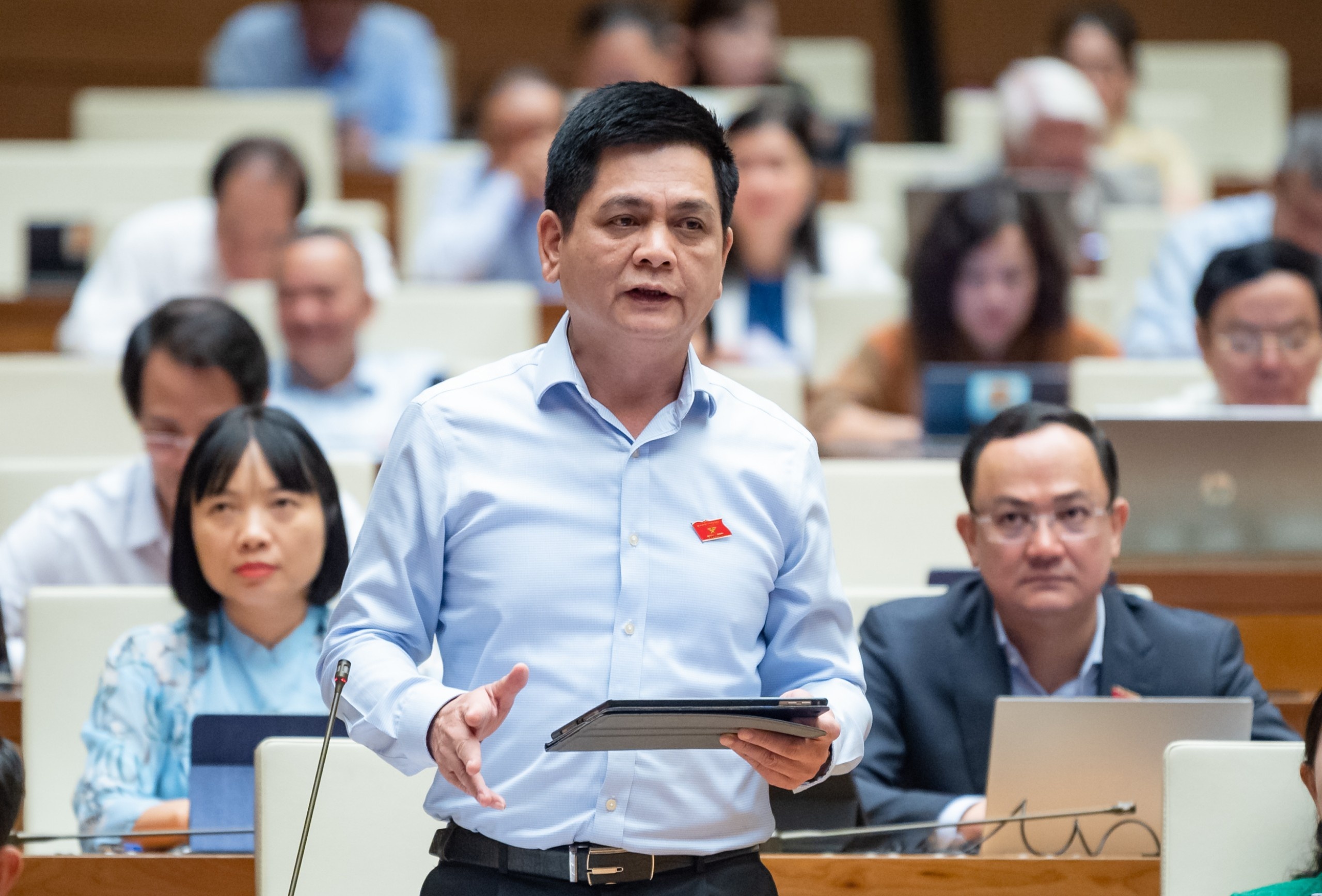 Cần bổ sung quy định các hành vi cấm trong kinh doanh bất động sản