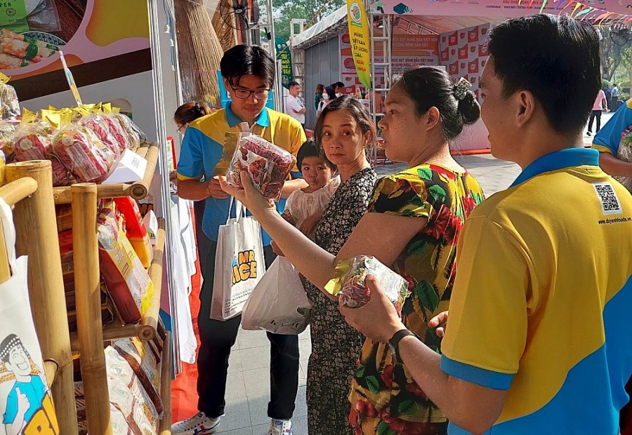 Người tiêu dùng Việt Nam lạc quan nhất ASEAN