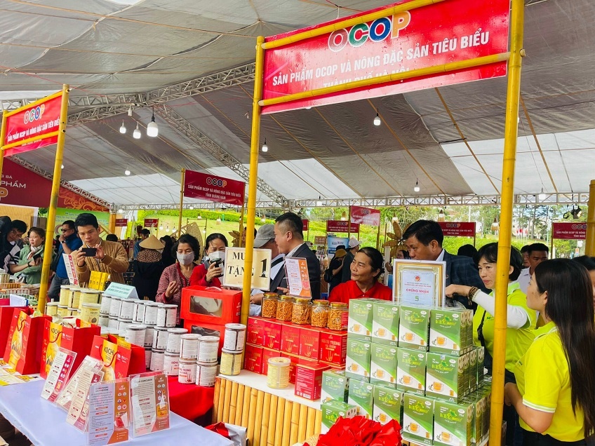 Kết nối sản phẩm OCOP gắn với hoạt động du lịch cấp vùng