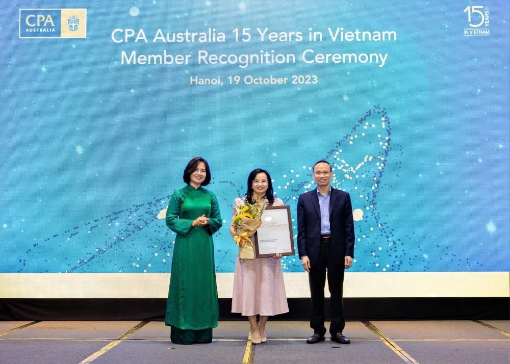 CPA Australia công nhận SHB là “Đối tác đạt chuẩn về đào tạo và phát triển chuyên môn” CPA Australia công nhận SHB là “Đối tác đạt chuẩn về đào tạo và phát triển chuyên môn”