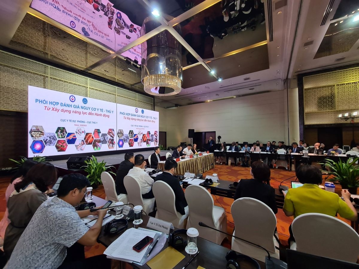 Quang cảnh Diễn đàn cấp cao thường niên năm 2023 về Một sức khỏe Phòng chống dịch bệnh từ động vật sang người. Quang cảnh Diễn đàn cấp cao thường niên năm 2023 về Một sức khỏe Phòng chống dịch bệnh từ động vật sang người.