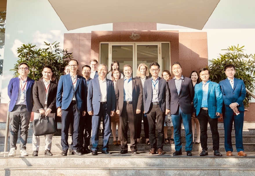 Đoàn lãnh đạo cấp cao Tập đoàn CMC chụp ảnh kỷ niệm cùng ngài Đại sứ Australia tại Việt Nam