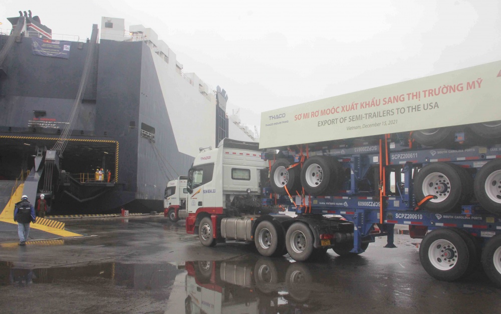 Xuất khẩu sản phẩm si mi rơ mooc của Thaco sang thị trường Hoa Kỳ.