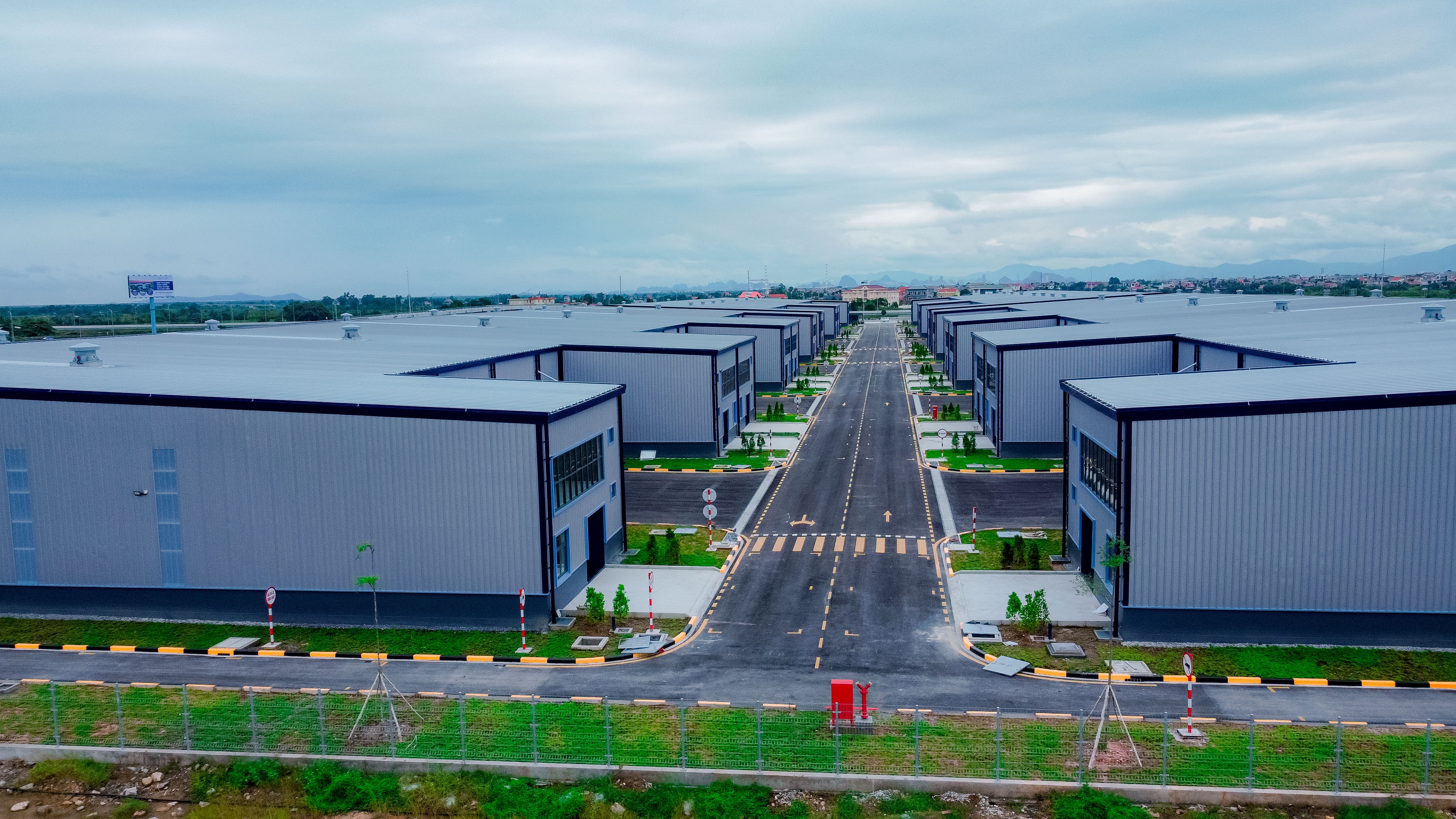 Nhiều KCN tại Việt Nam đang thu hút nguồn vốn FDI đổ vào Nhiều KCN tại Việt Nam đang thu hút nguồn vốn FDI đổ vào