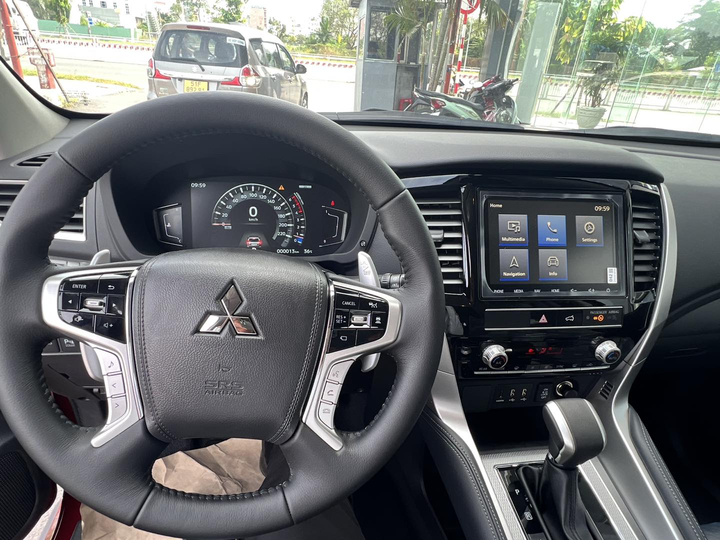 Mitsubishi Pajero Sport có thêm bản mới tại Việt Nam