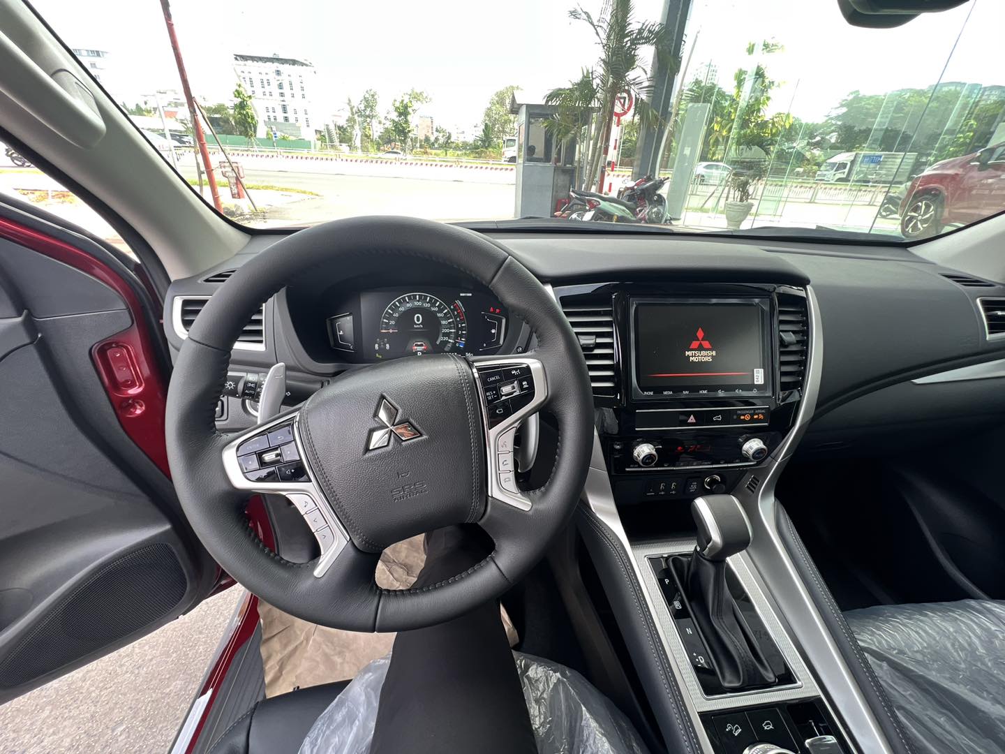 Mitsubishi Pajero Sport có thêm bản mới tại Việt Nam