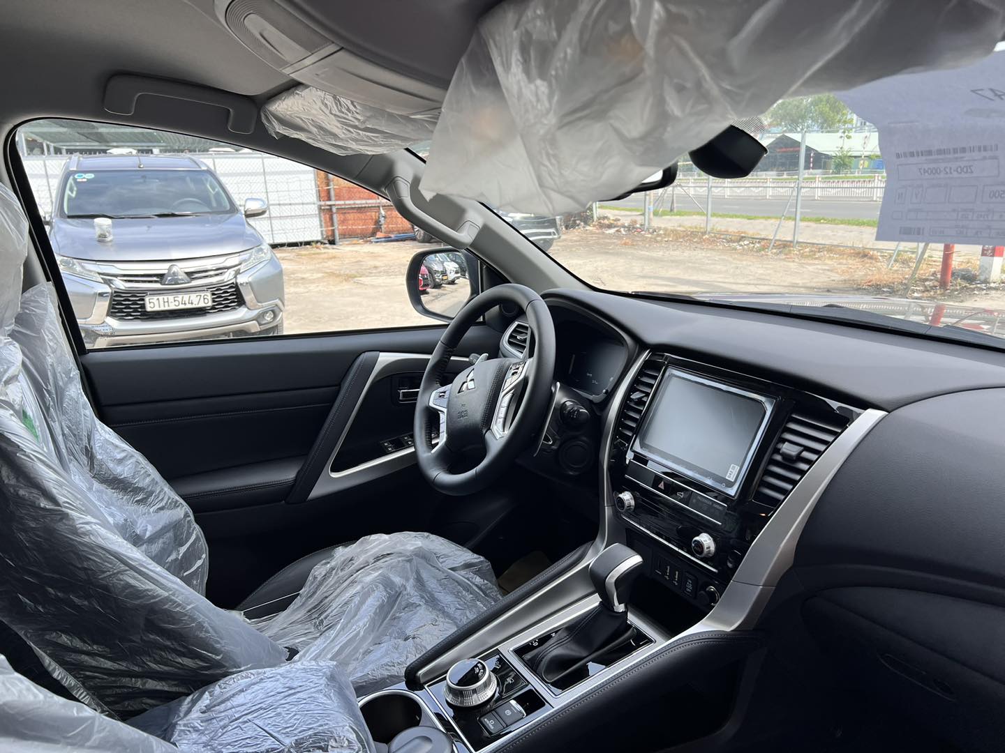 Mitsubishi Pajero Sport có thêm bản mới tại Việt Nam