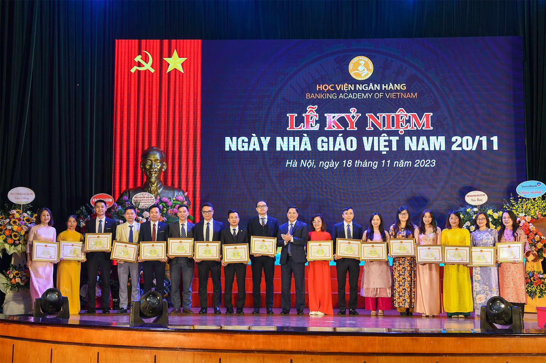 Học viện Ngân hàng kỷ niệm 41 năm ngày Nhà giáo Việt Nam