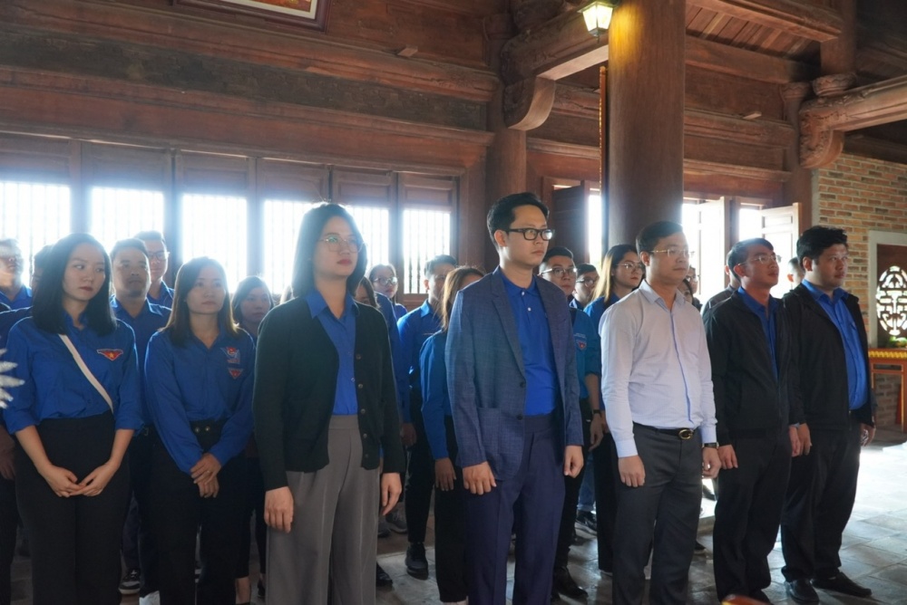 Hành trình ý nghĩa tại quê Bác của Đoàn Thanh niên Ngân hàng Trung ương Hành trình ý nghĩa tại quê Bác của Đoàn Thanh niên Ngân hàng Trung ương