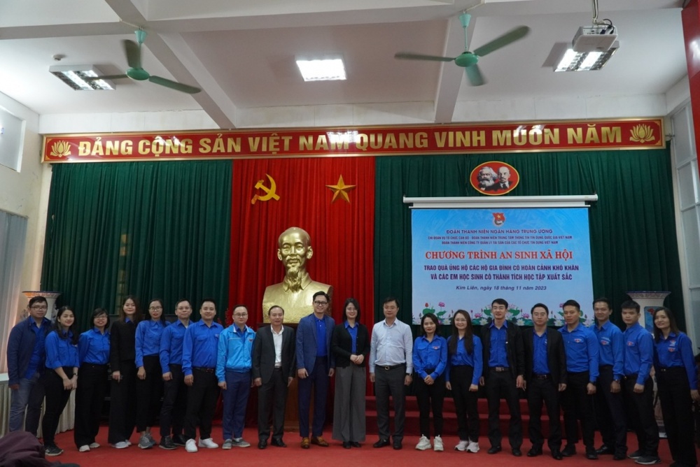 Hành trình ý nghĩa tại quê Bác của Đoàn Thanh niên Ngân hàng Trung ương Hành trình ý nghĩa tại quê Bác của Đoàn Thanh niên Ngân hàng Trung ương