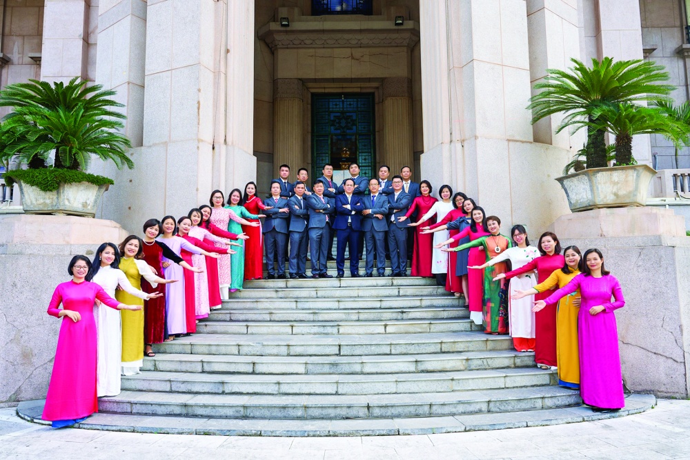 Viện CLNH tiếp tục có những đổi mới rõ nét nhằm đáp ứng yêu cầu phát triển KH&CN hoàn thành tốt nhất sứ mệnh mà NHNN giao phó Viện CLNH tiếp tục có những đổi mới rõ nét nhằm đáp ứng yêu cầu phát triển KH&CN hoàn thành tốt nhất sứ mệnh mà NHNN giao phó