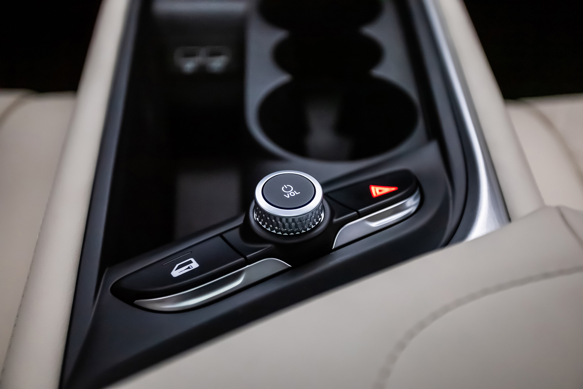 VinFast VF 7 chốt giá từ 850 triệu đồng VinFast VF 7 chốt giá từ 850 triệu đồng