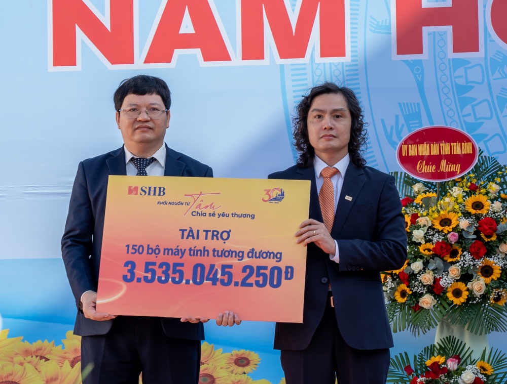 SHB trao tặng 150 bộ máy tính cho trường Đại học Thái Bình