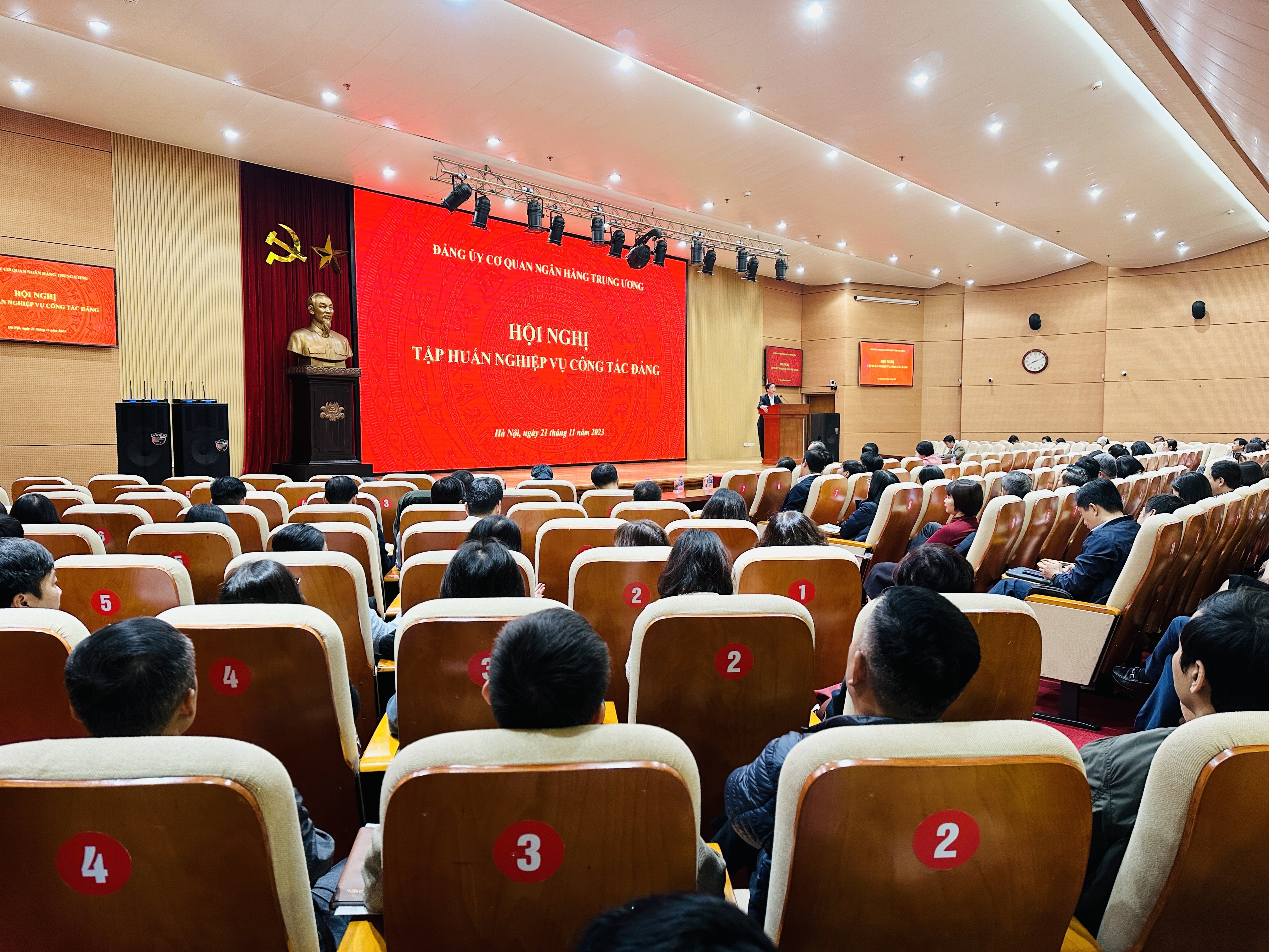 Tăng cường kiểm tra, giám sát, xây dựng tổ chức Đảng vững mạnh